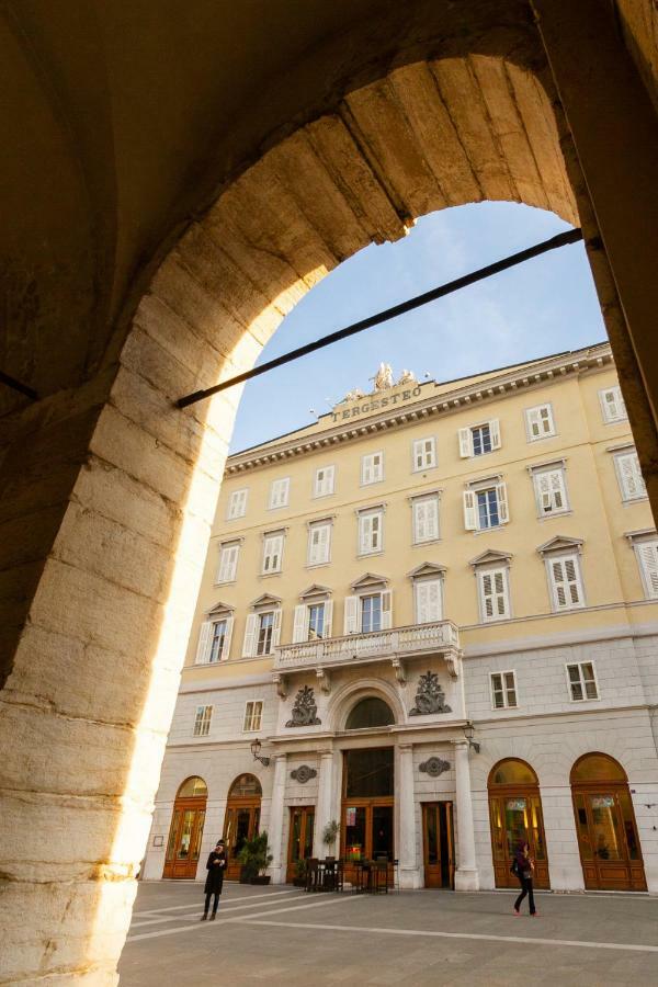 Tergesteo Palace Suite Trieste Exterior foto